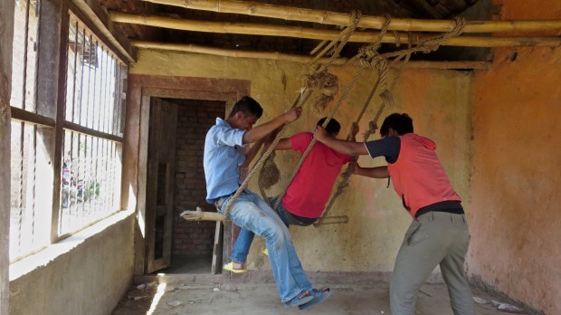 Changu - Boys swinging